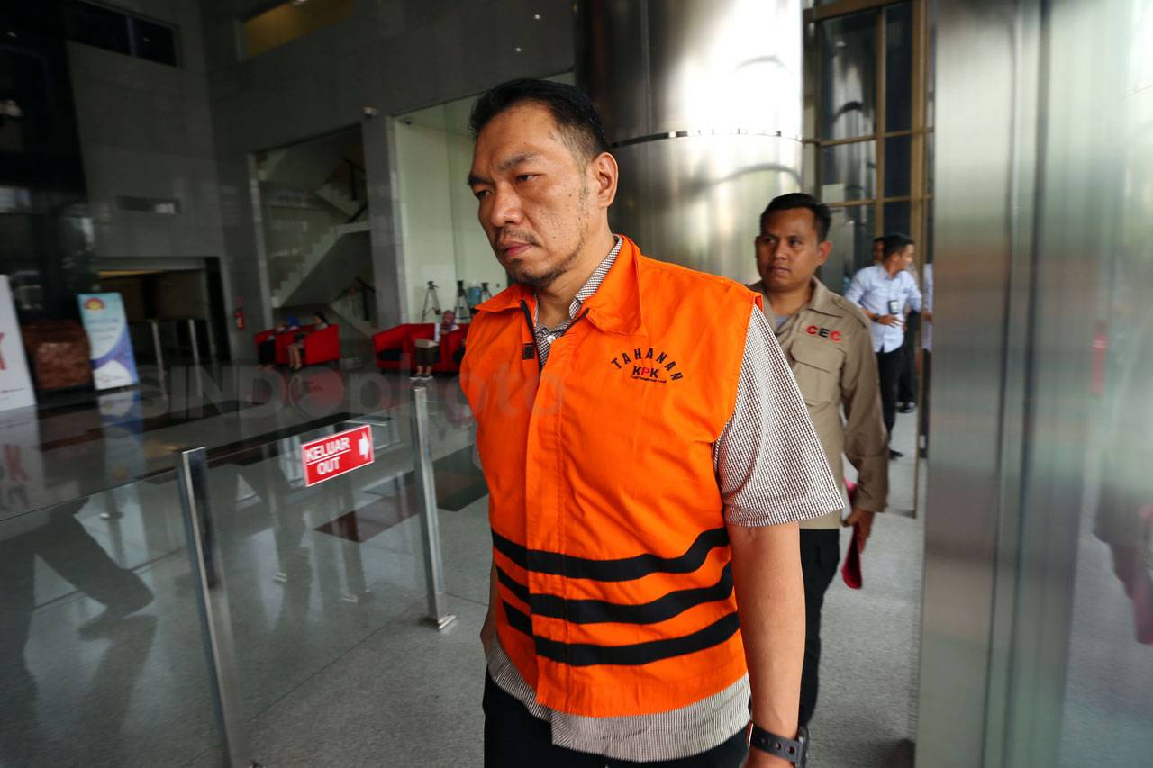 Komisaris PT AGK Adiputra...