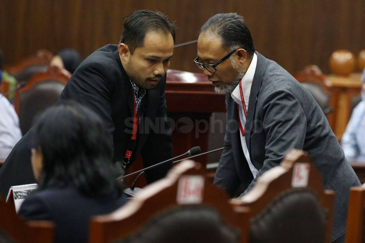 Bambang Widjojanto Jadi...
