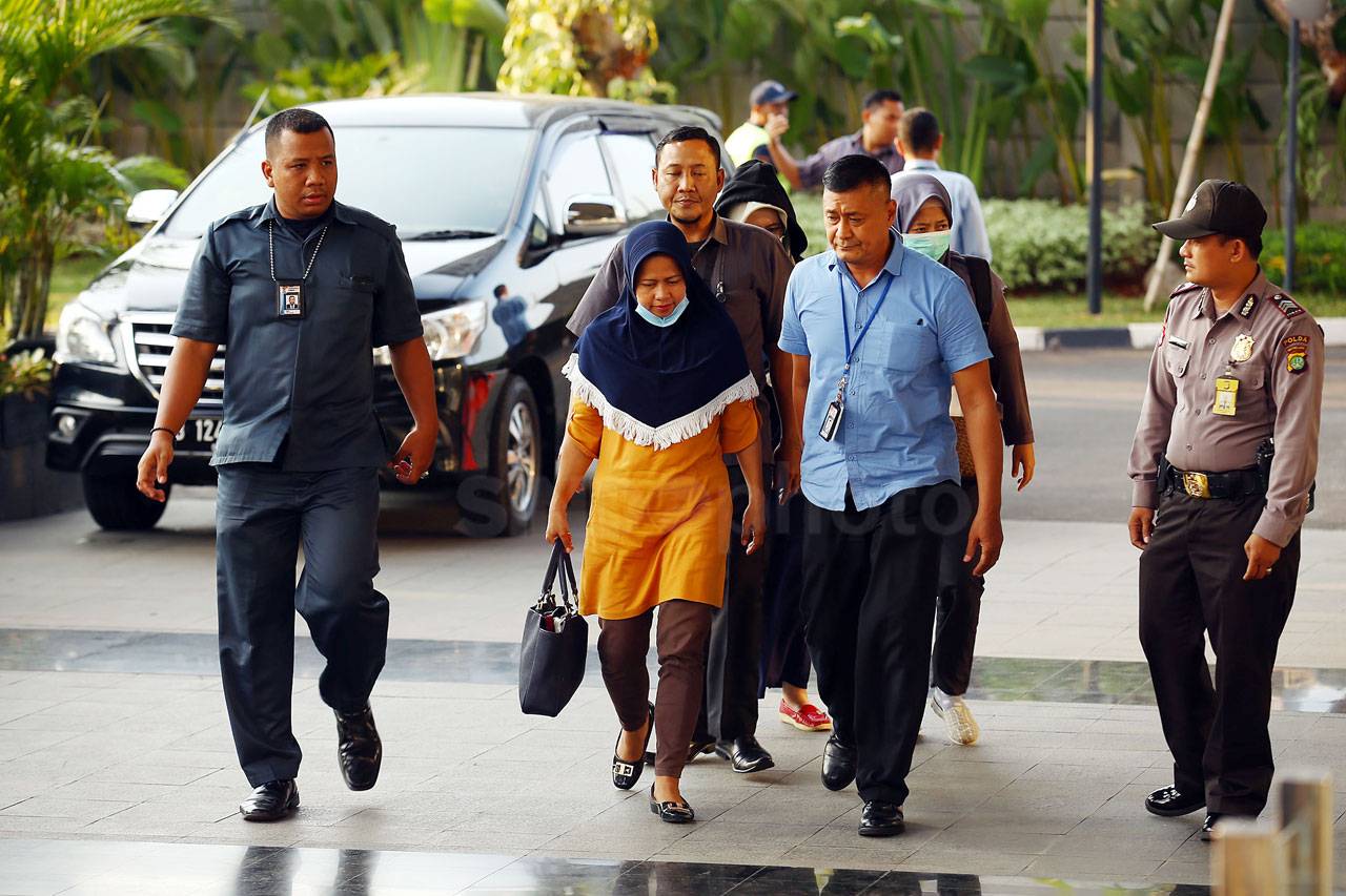 KPK Tangkap Hakim Pengadilan...