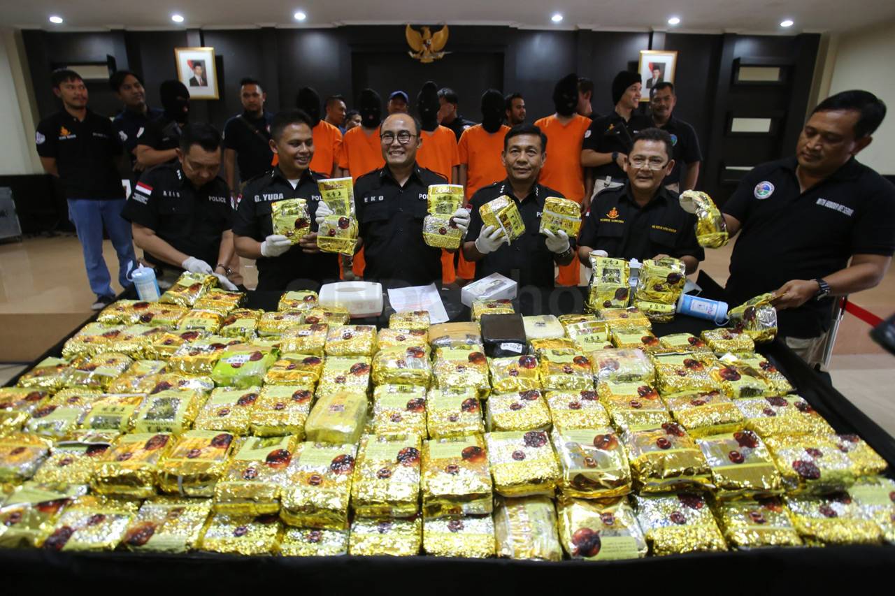 Polisi Amankan 142 Kg...