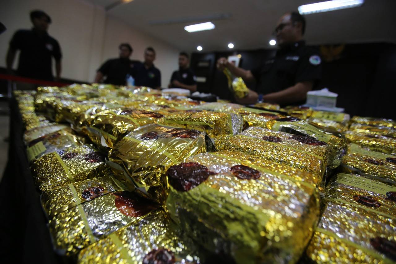 Polisi Amankan 142 Kg...