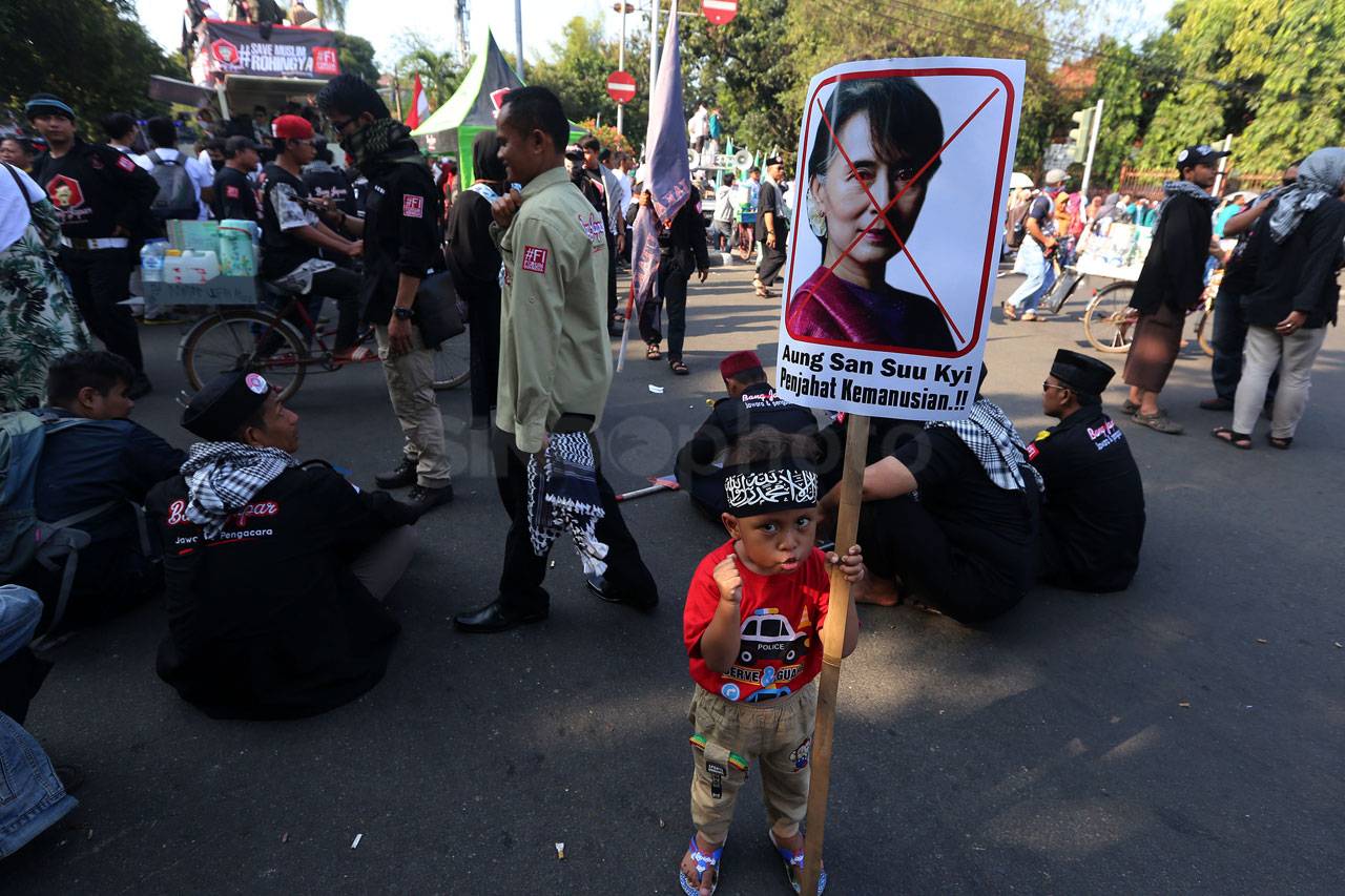 Aksi Solidaritas Rohingya...