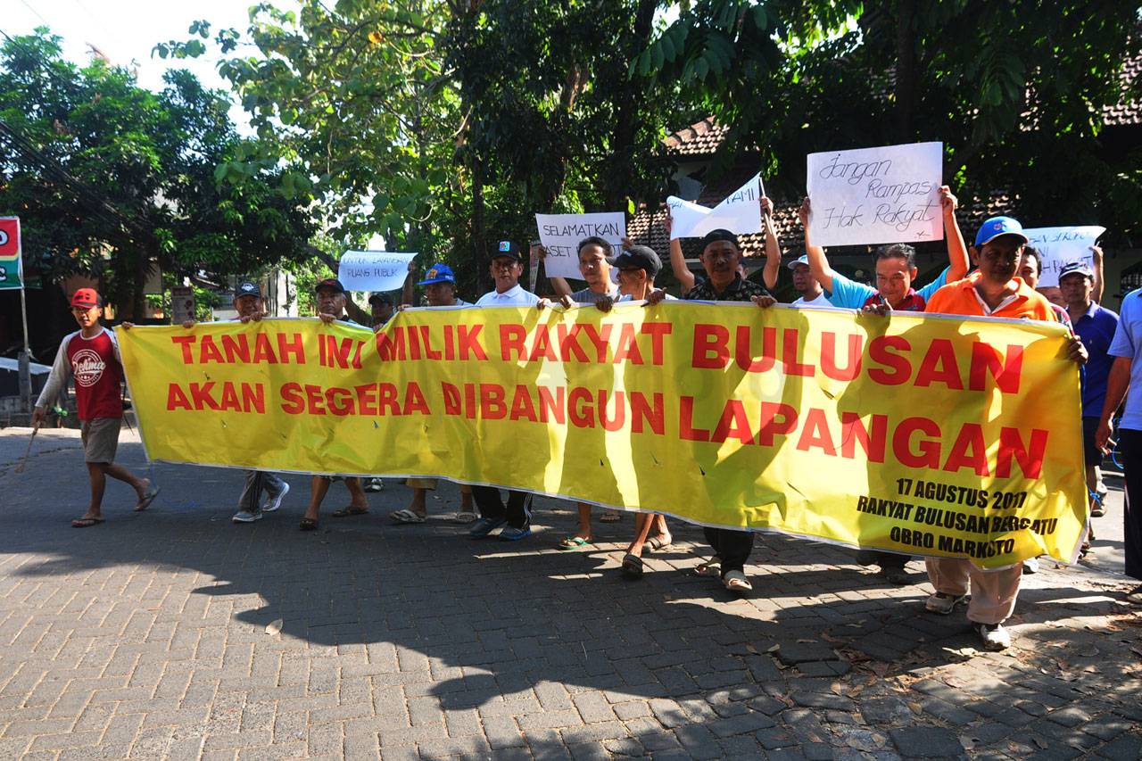 Puluhan Warga Demo Selamatkan...