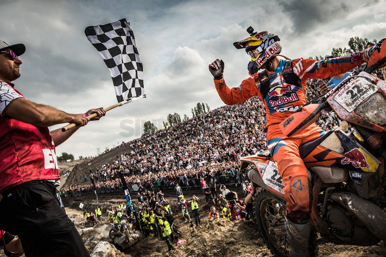 1000 Crosser di Ajang...