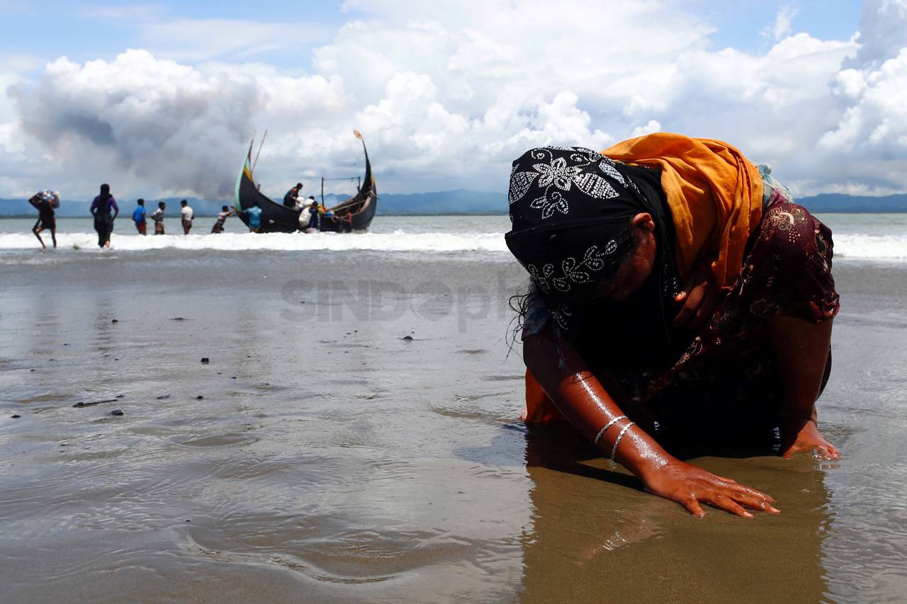 Pengungsi Rohingya Kelelahan...