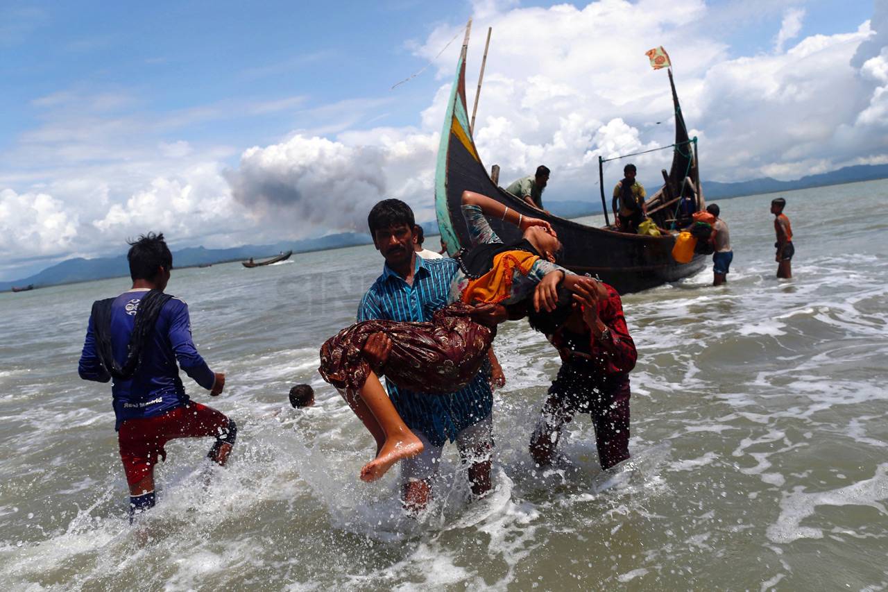 Pengungsi Rohingya Kelelahan...