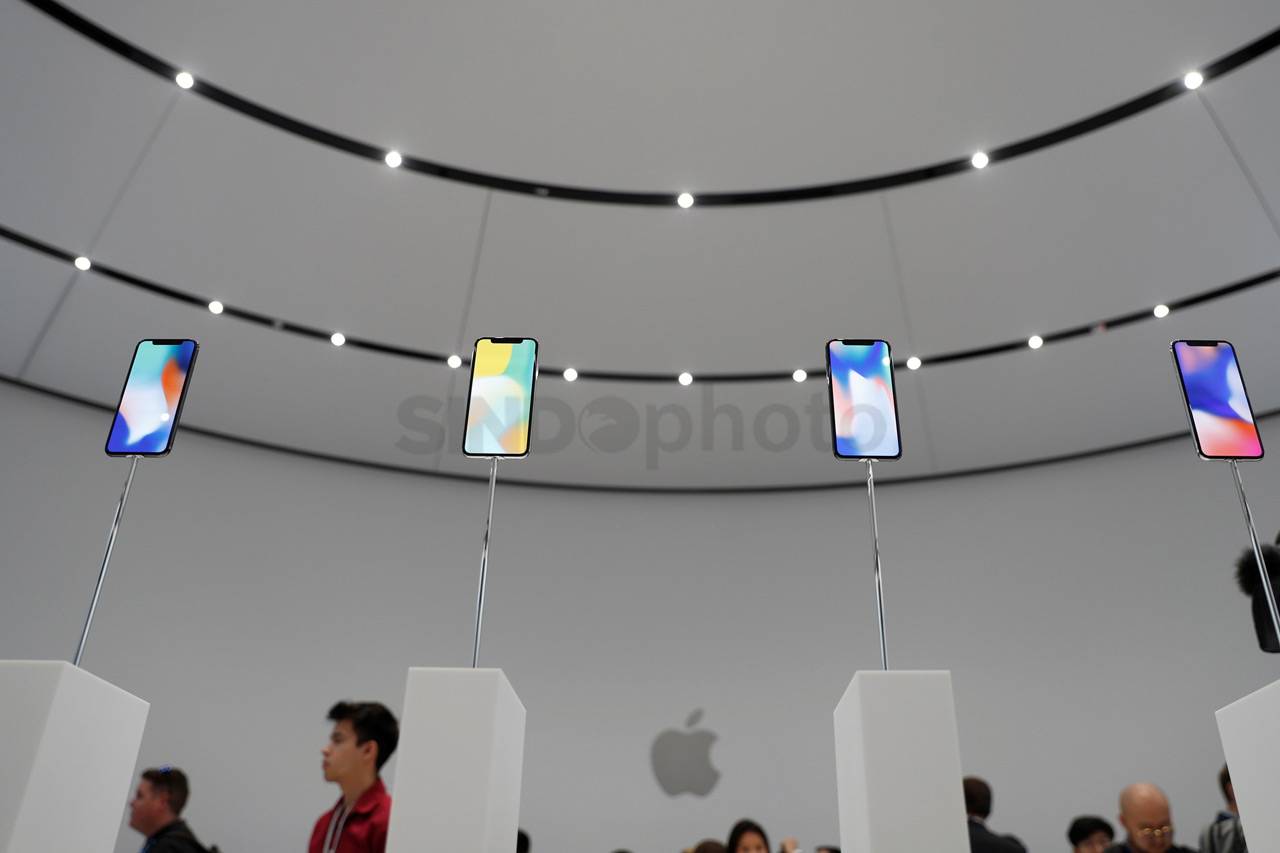 Apple Luncurkan iPhone...