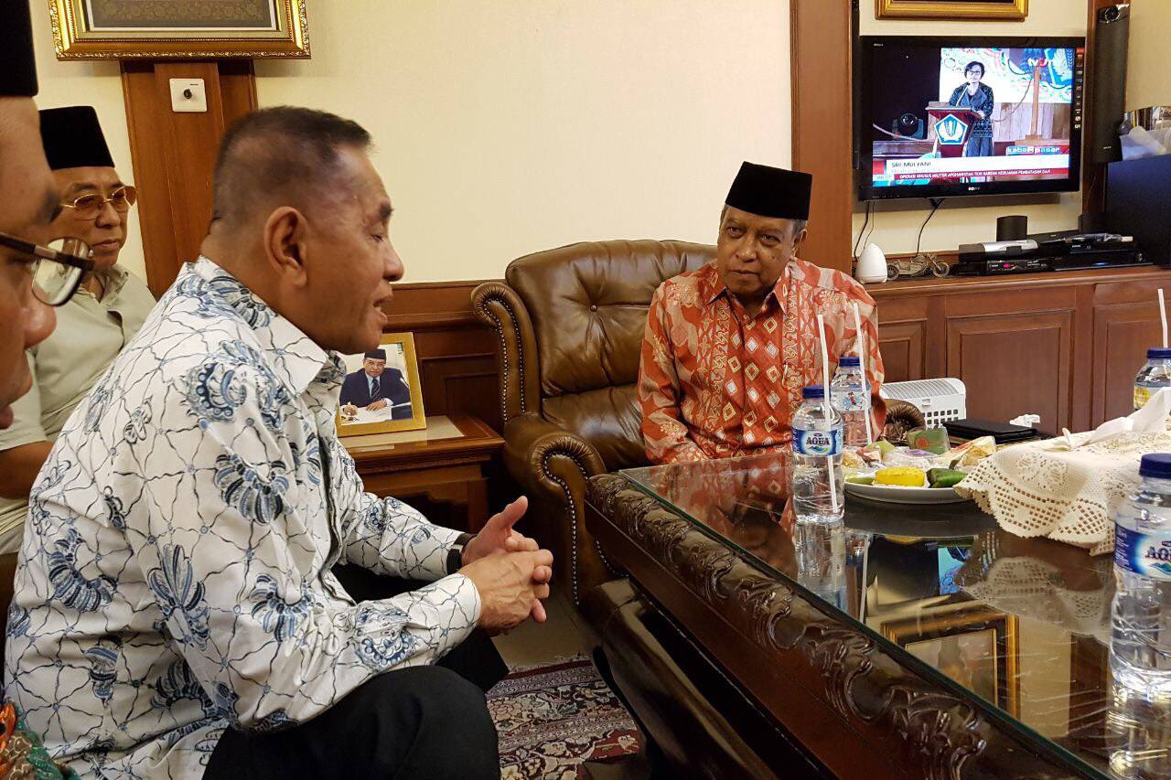 Menhan Kunjungi PBNU...