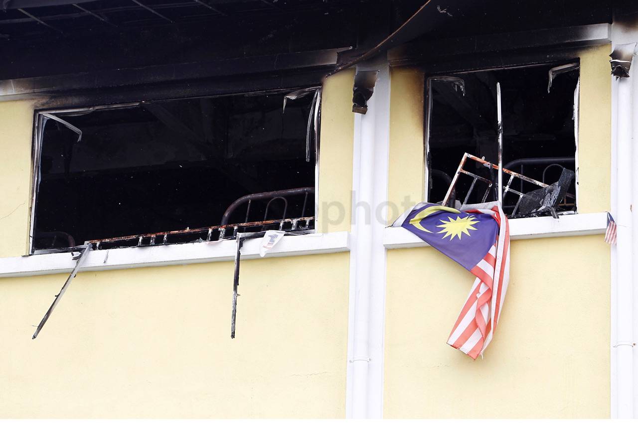 Kebakaran Tewaskan 23...