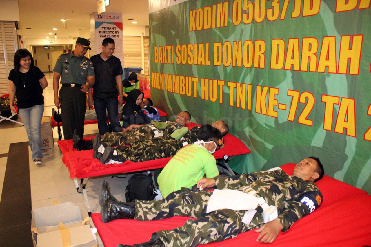 LTC Glodok Gelar Aksi...