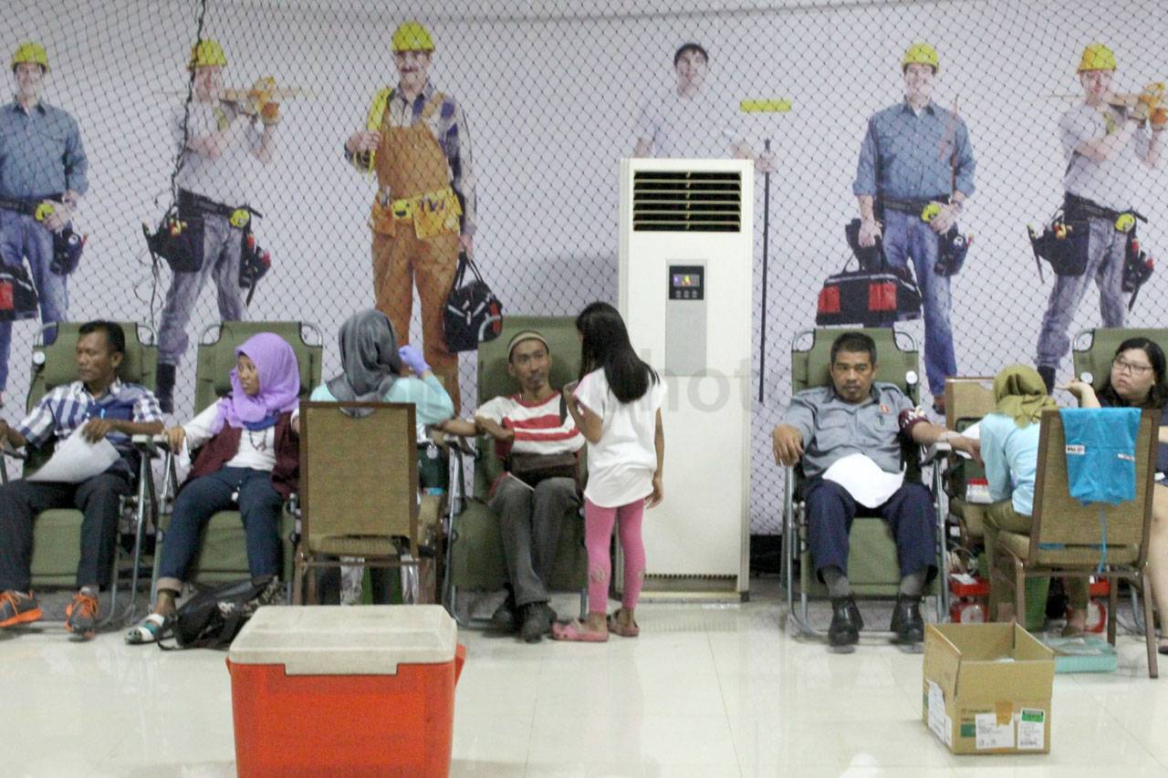 LTC Glodok Gelar Aksi...