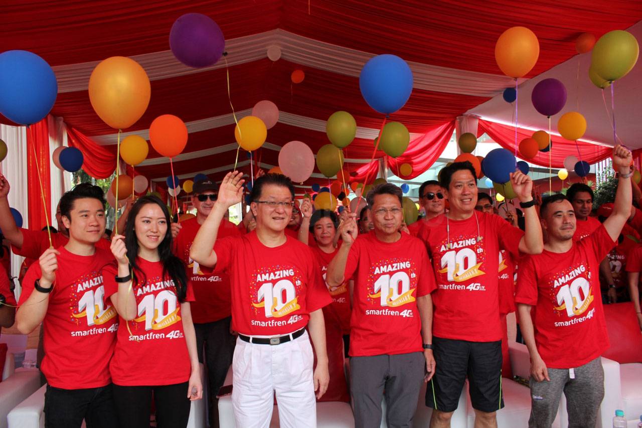Smartfren Rayakan Ulang...