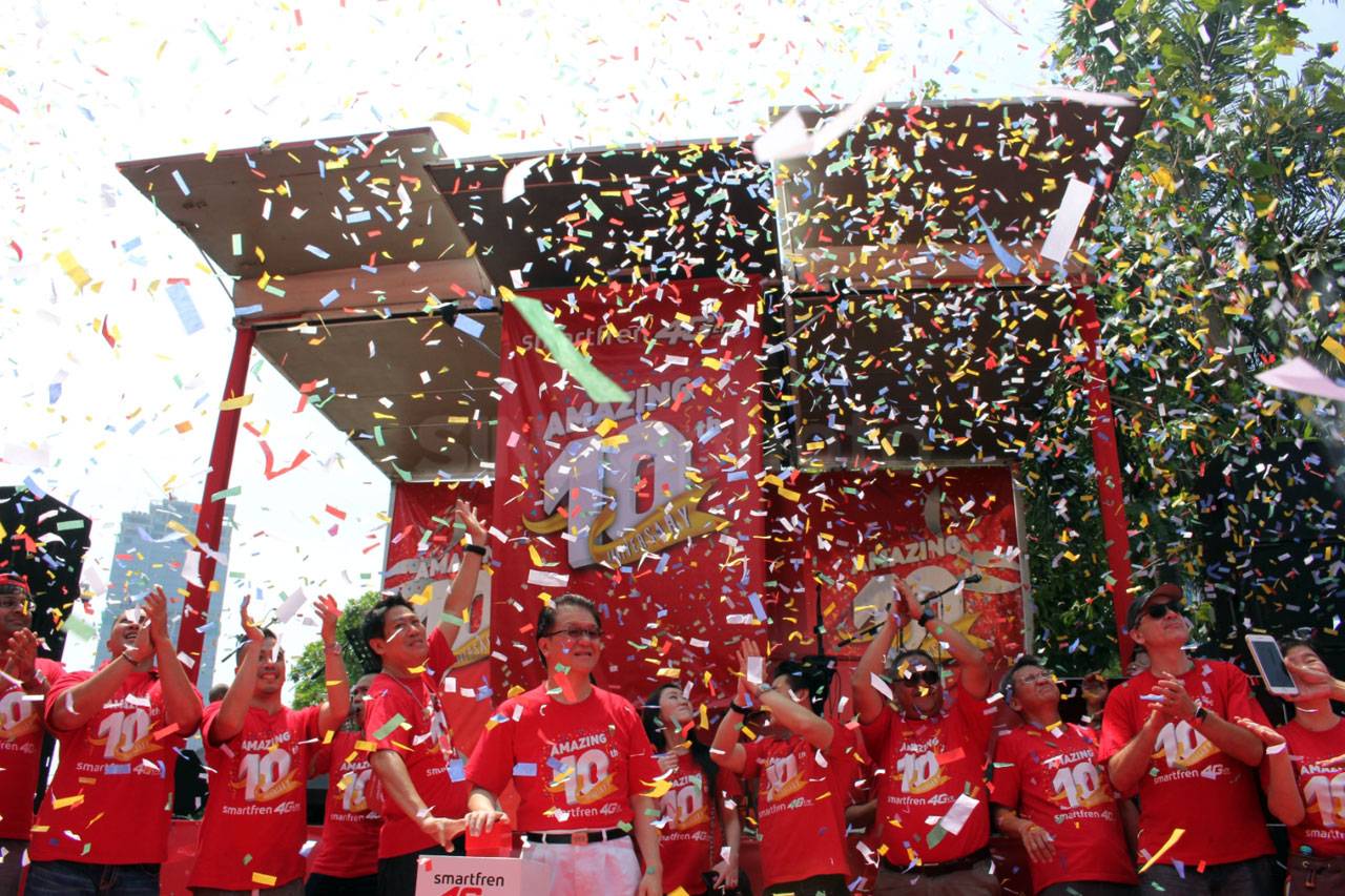Smartfren Rayakan Ulang...