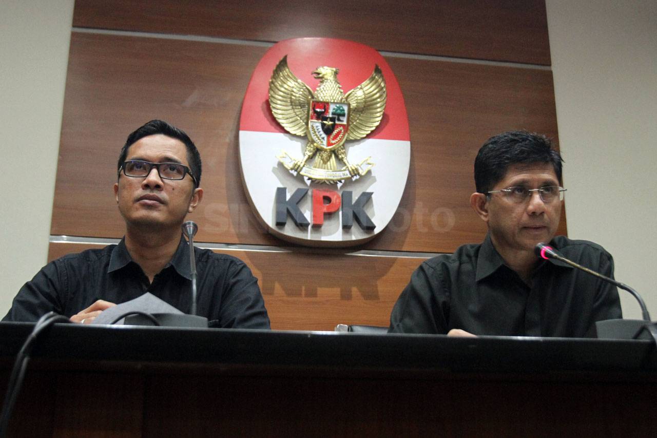 Selain Uang Rp200 Juta,...