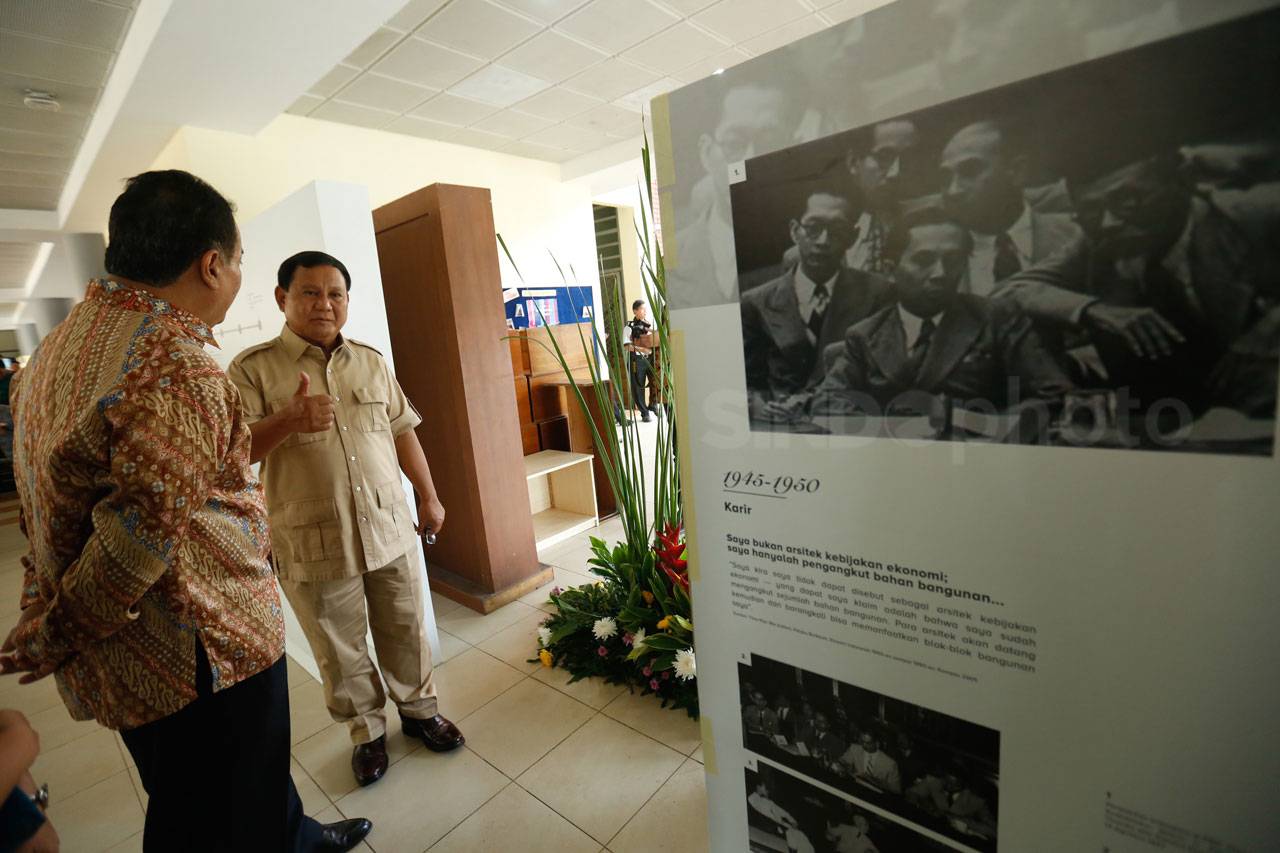 Prabowo Subianto Hadiri...