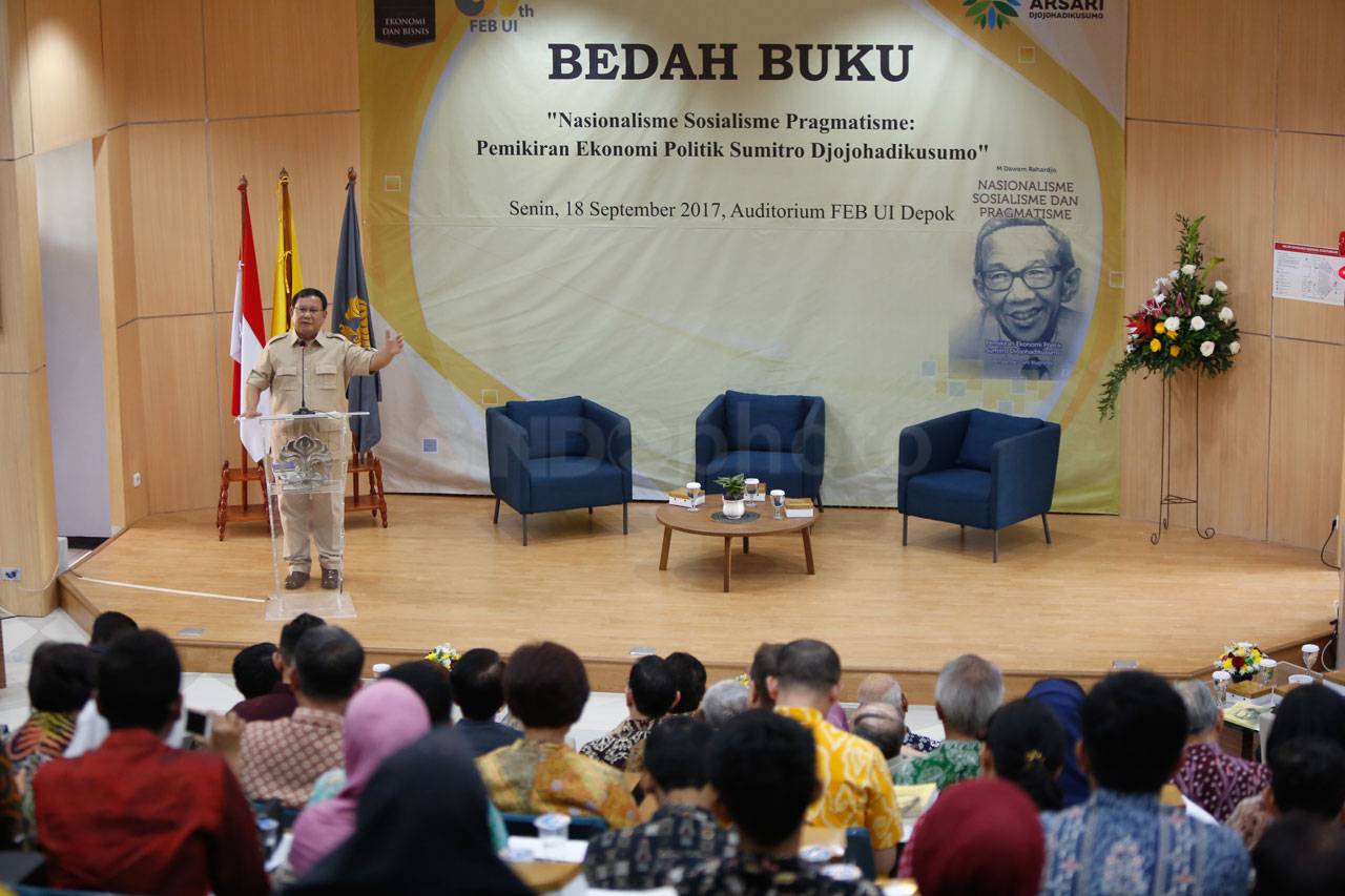 Prabowo Subianto Hadiri...
