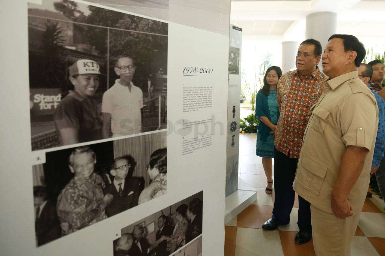 Prabowo Subianto Hadiri...