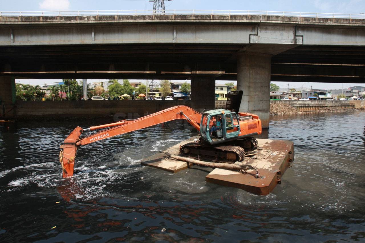 Normalisasi Banjir Kanal...