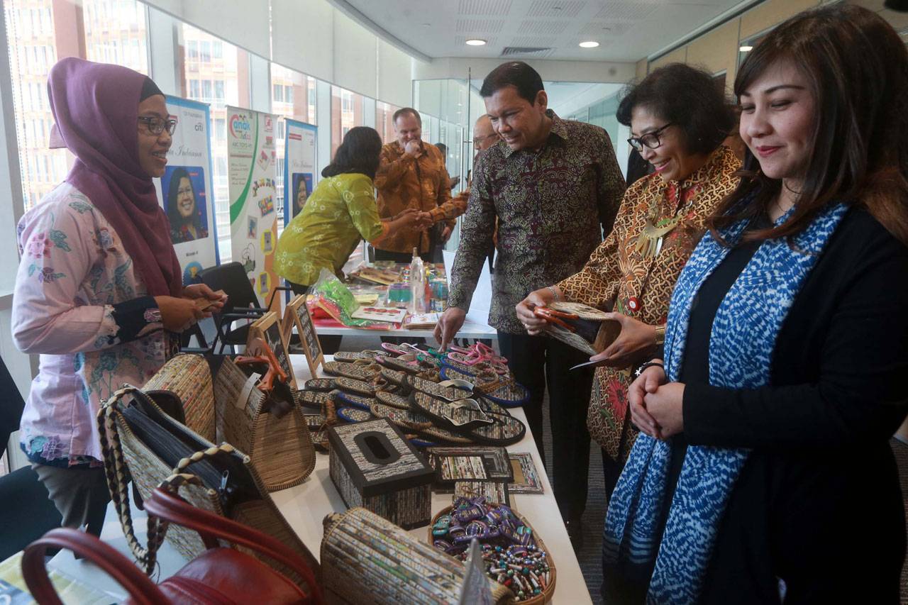 Citi Indonesia Serahkan...