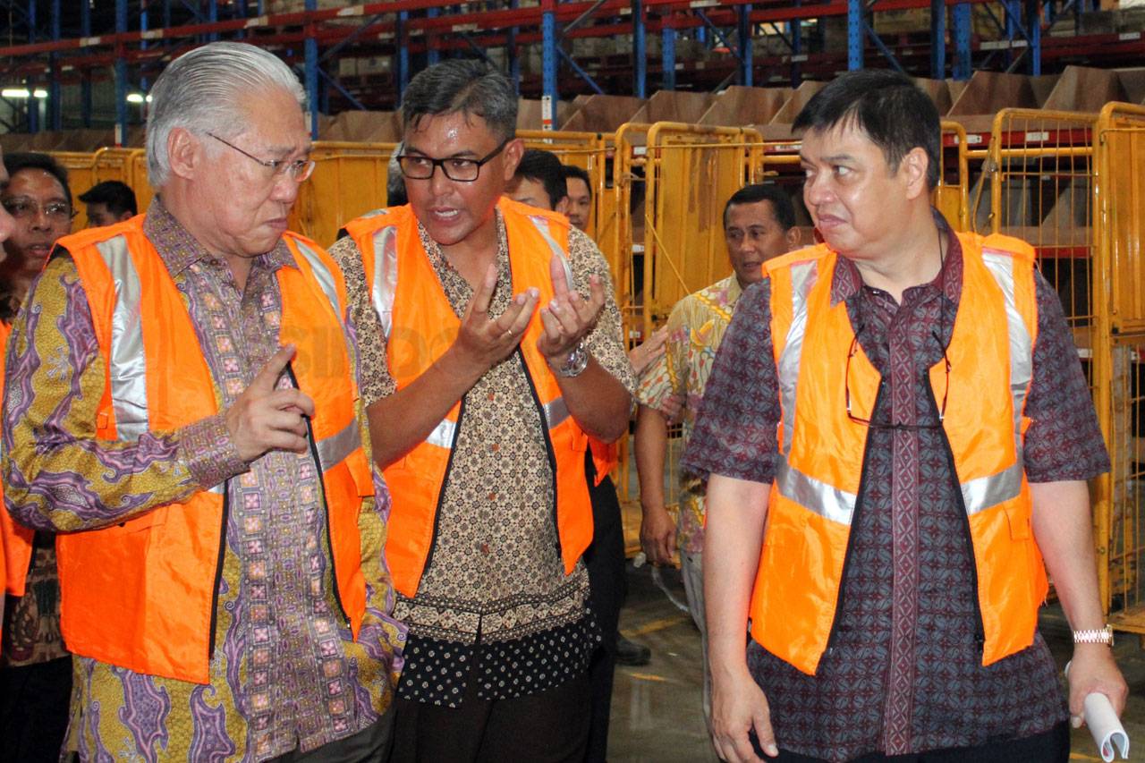 Mendag Kunjungi Gudang...