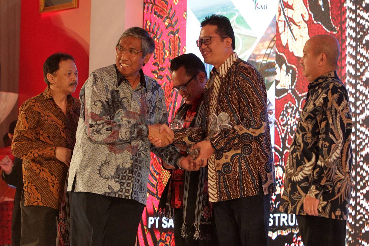 BTN dan BNI Raih Penghargaan...