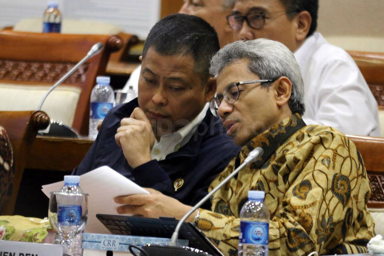Komisi VII DPR Raker...