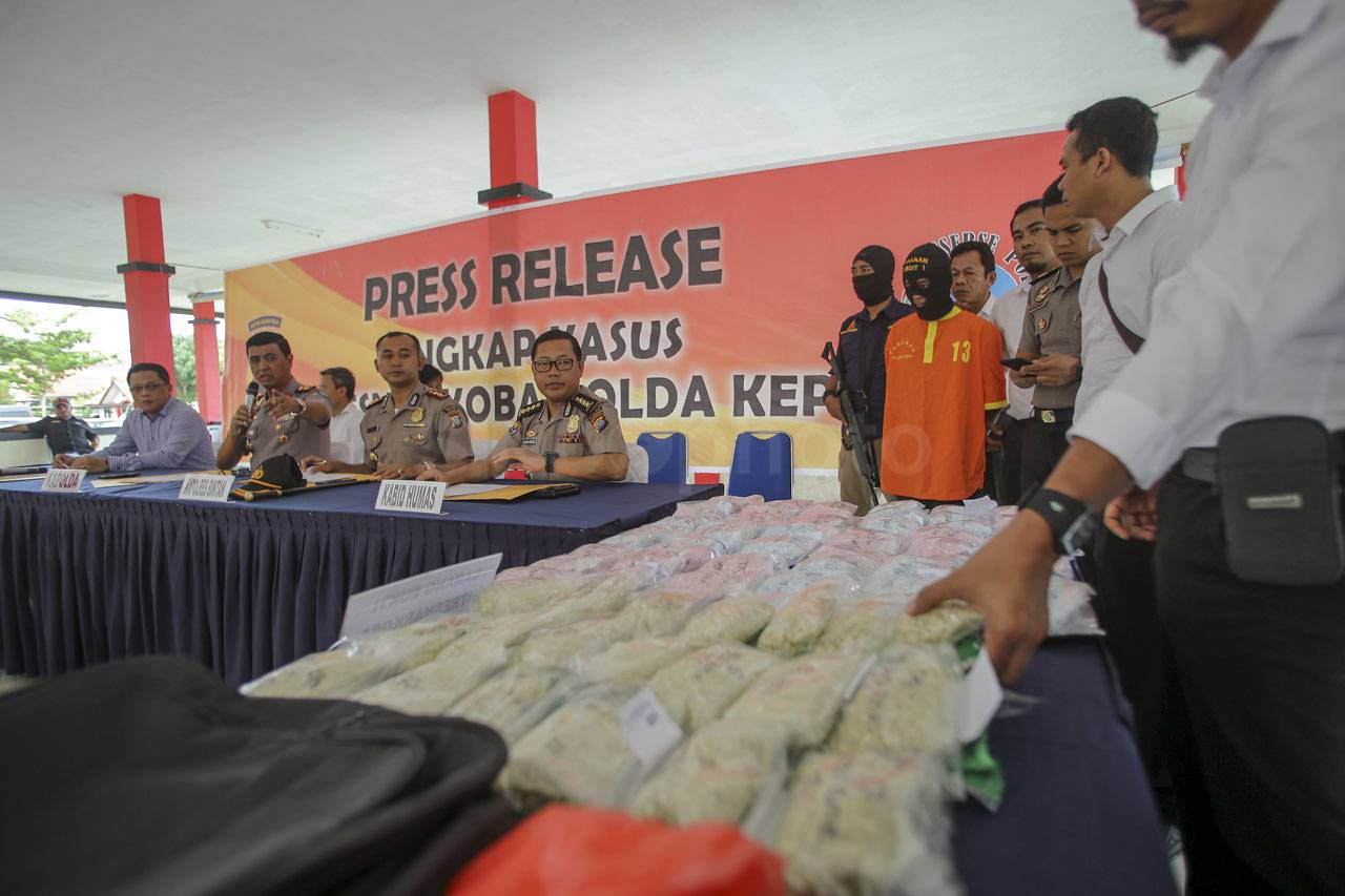 Polda Kepri Gagalkan...