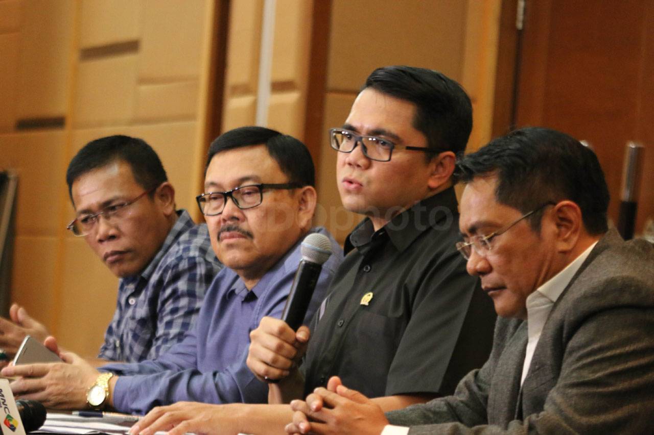 Pansus KPK Sampaikan...