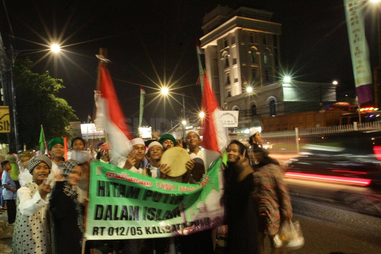 Pawai Obor Meriahkan...