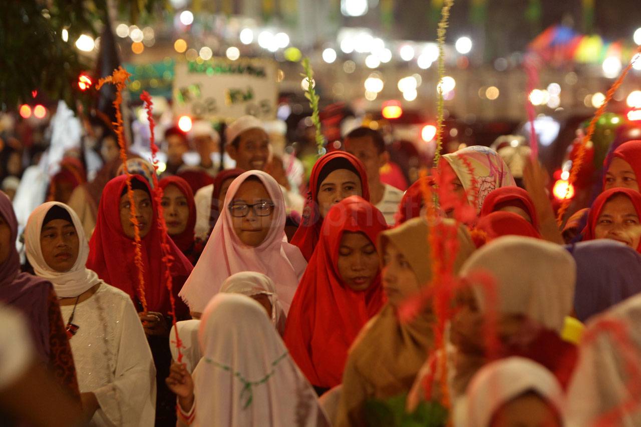 Pawai Obor Meriahkan...