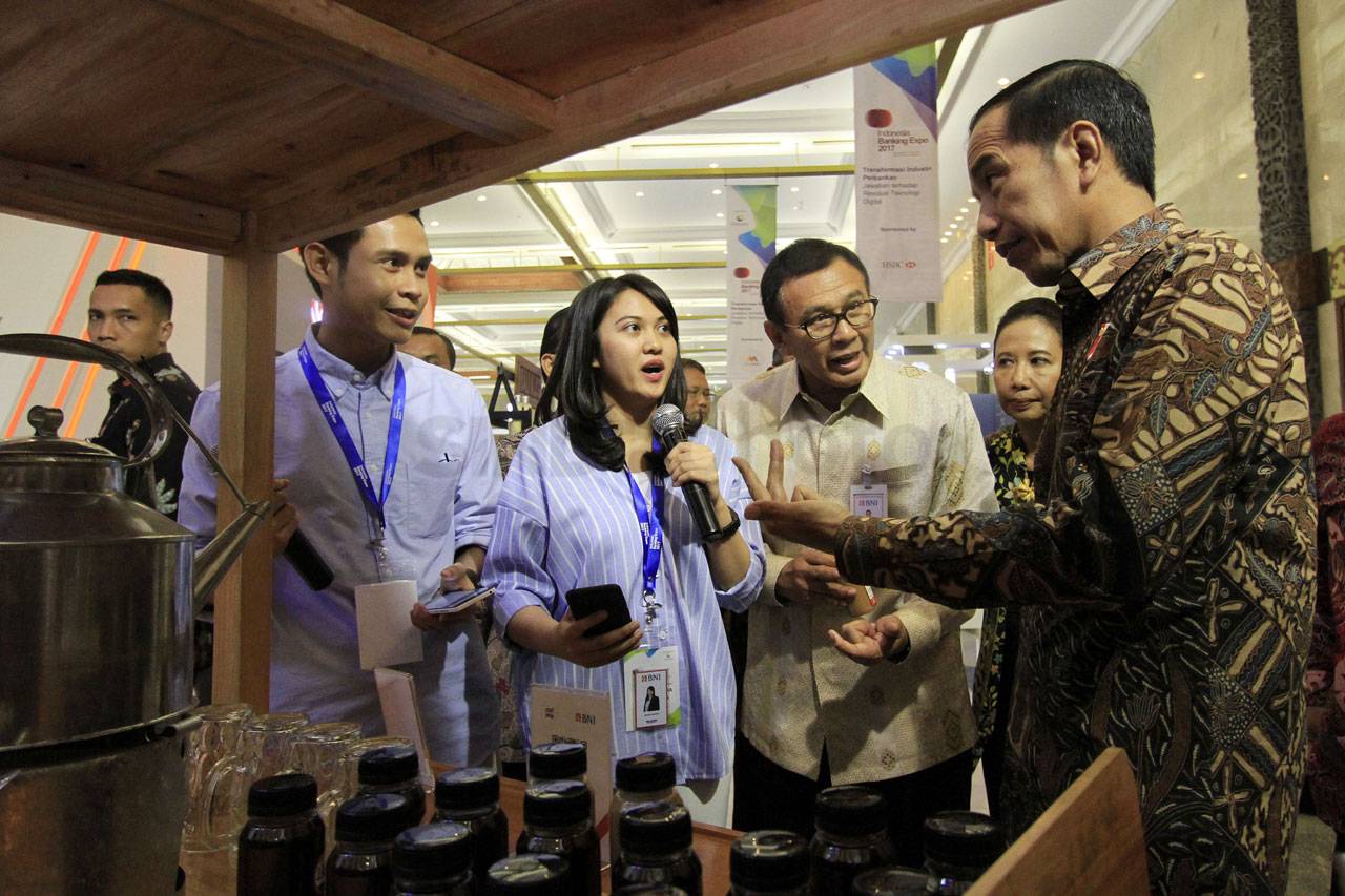 Presiden Jokowi Buka...