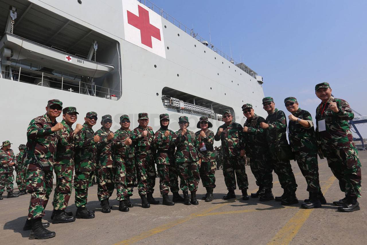 Sambut HUT Ke-72 TNI,...
