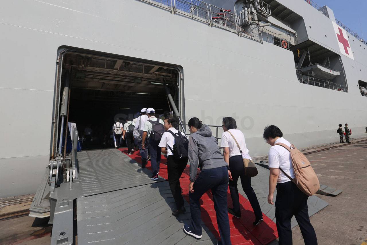 Sambut HUT Ke-72 TNI,...