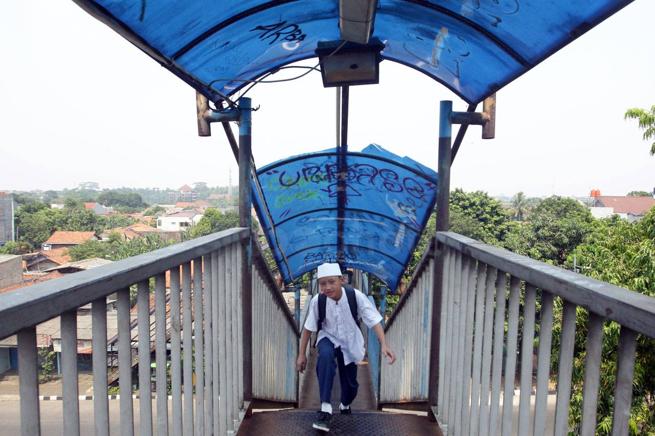 Kondisi JPO di Jalan...