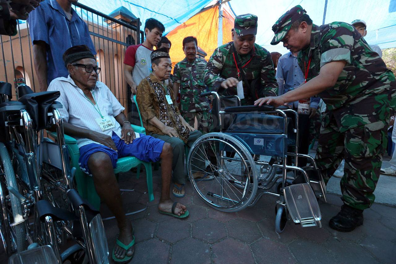 Rayakan HUT TNI, KRI...