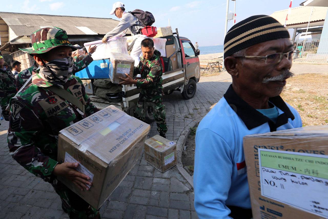 Rayakan HUT TNI, KRI...