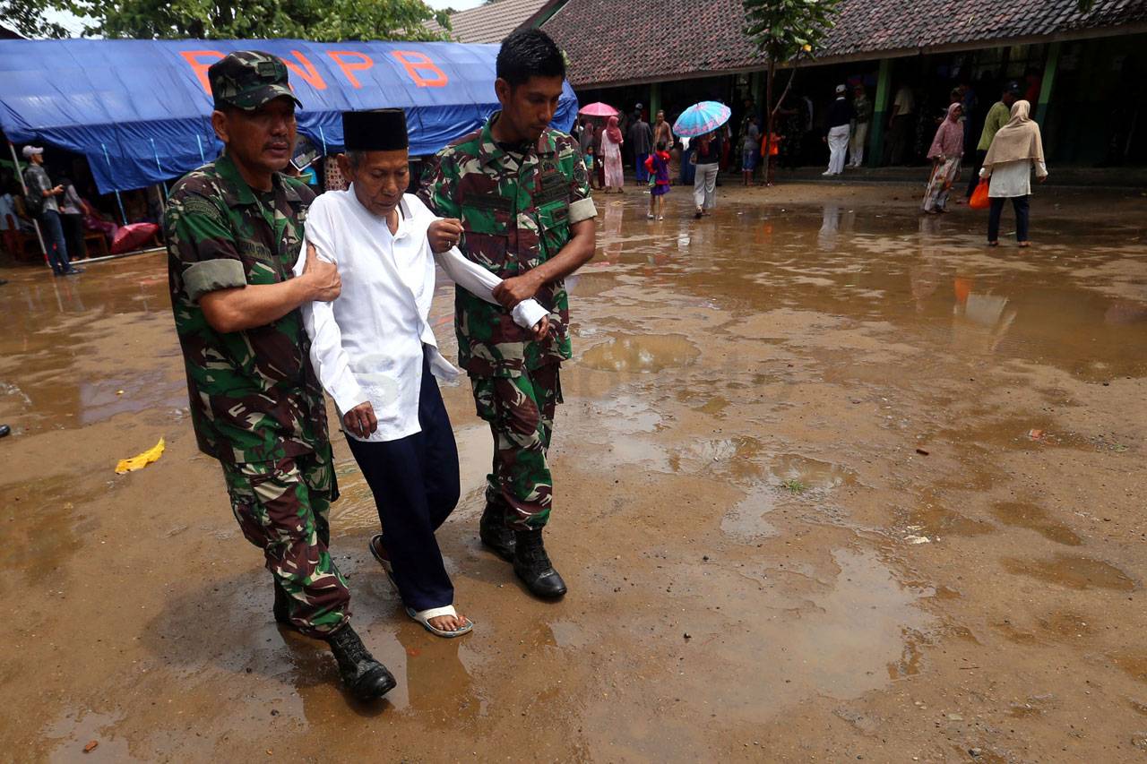 KRI dr Soeharso Beri...