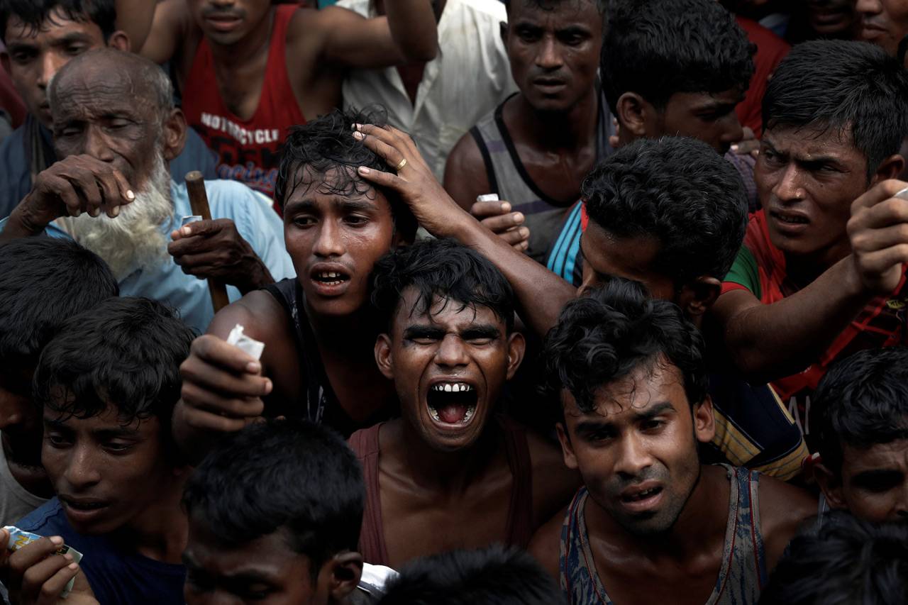 Pengungsi Rohingya Pingsan...