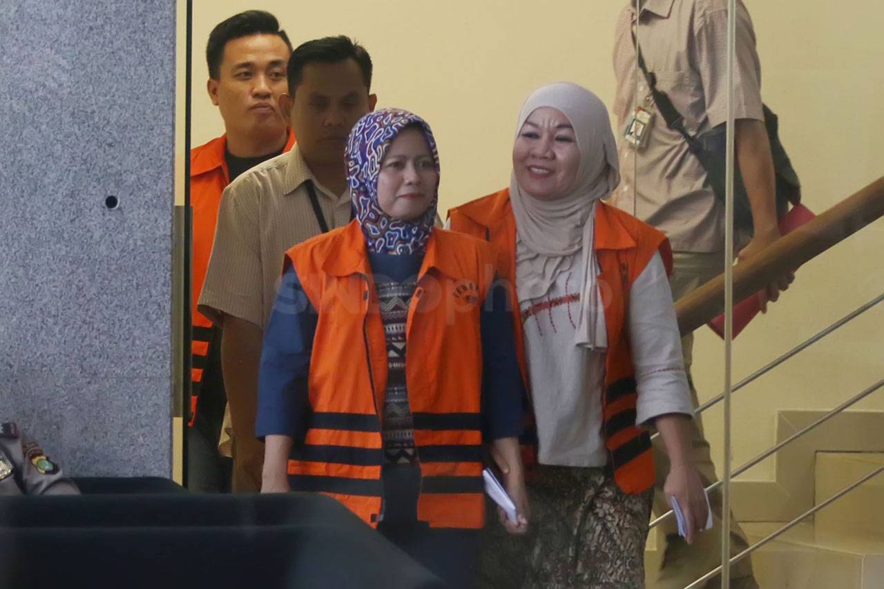 Tiga Tersangka Suap...