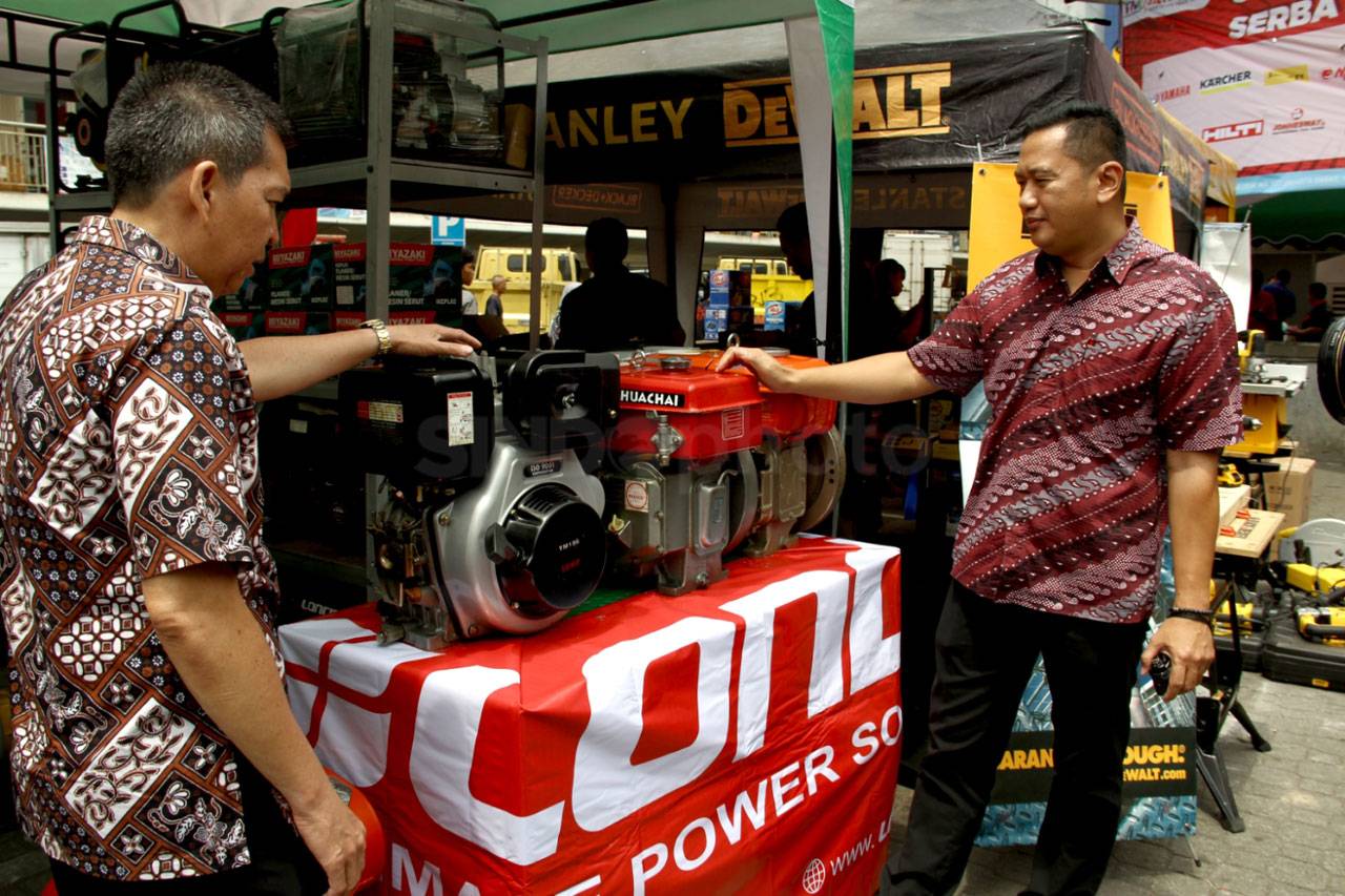LTC Glodok Gelar Bazar...