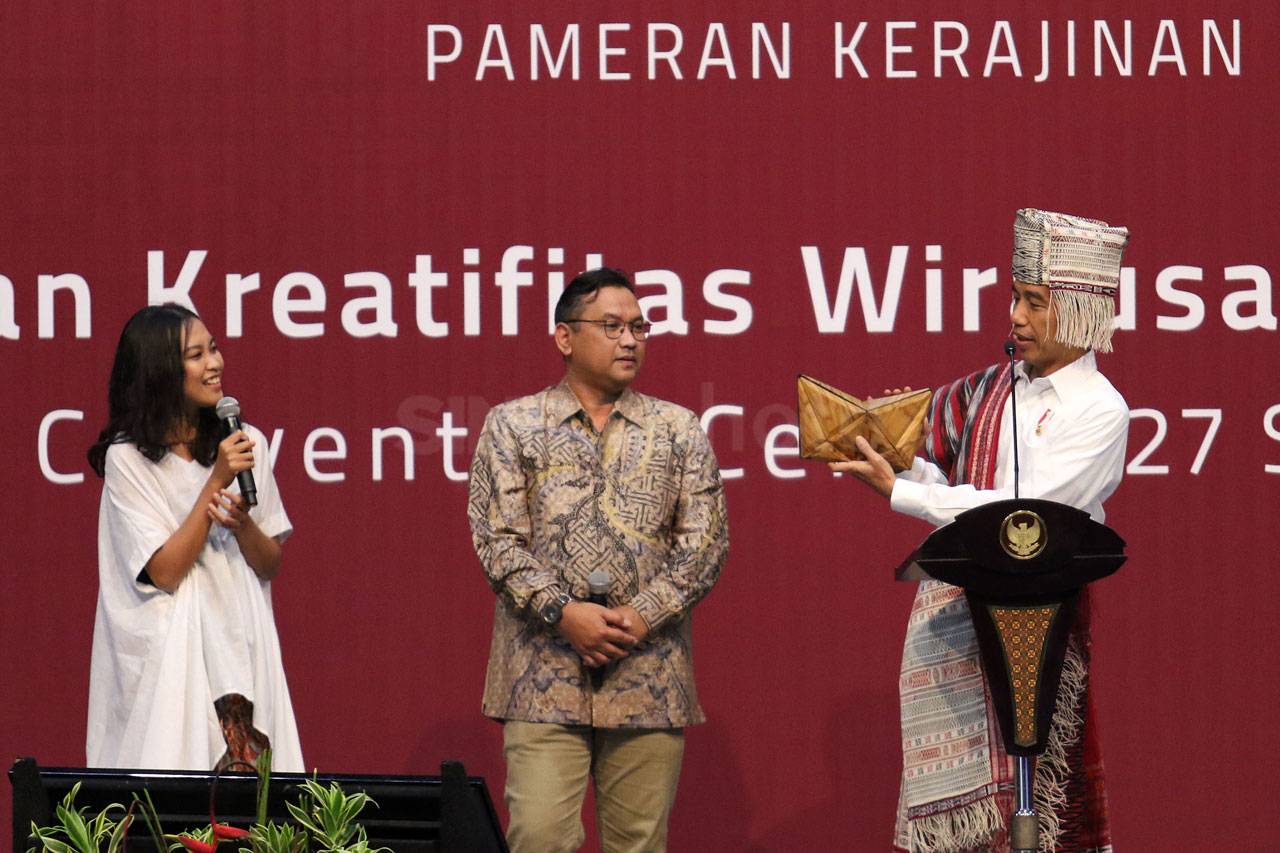 Presiden Jokowi Buka...