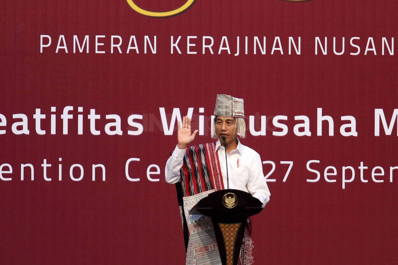 Presiden Jokowi Buka...