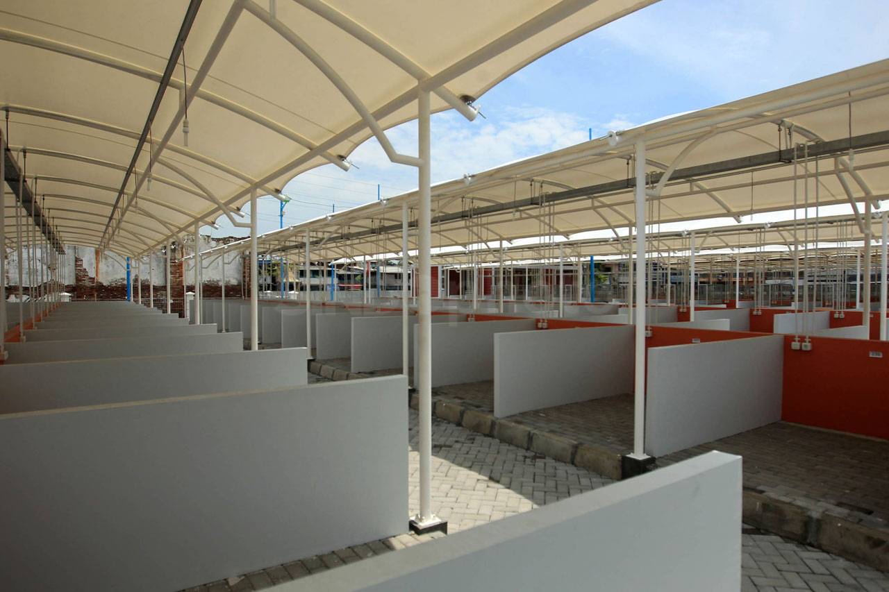 Ratusan PKL Kota Tua...