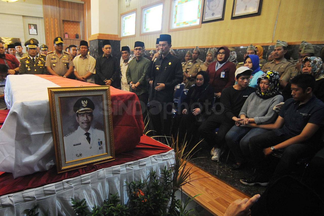 Disambut Ratusan Pelayat,...