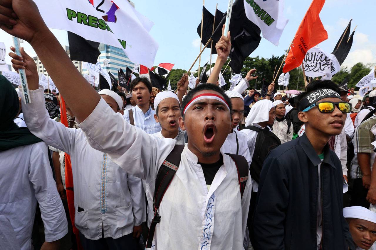 Ribuan Massa Aksi 229...