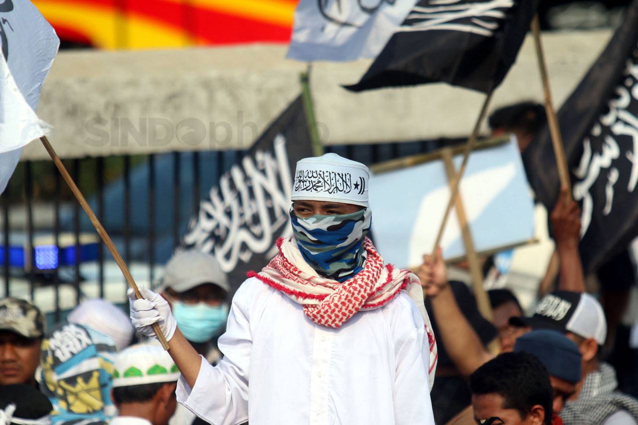 Ribuan Massa Aksi 229...