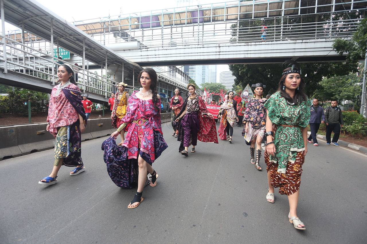 BNI Kenalkan Batik Maos...