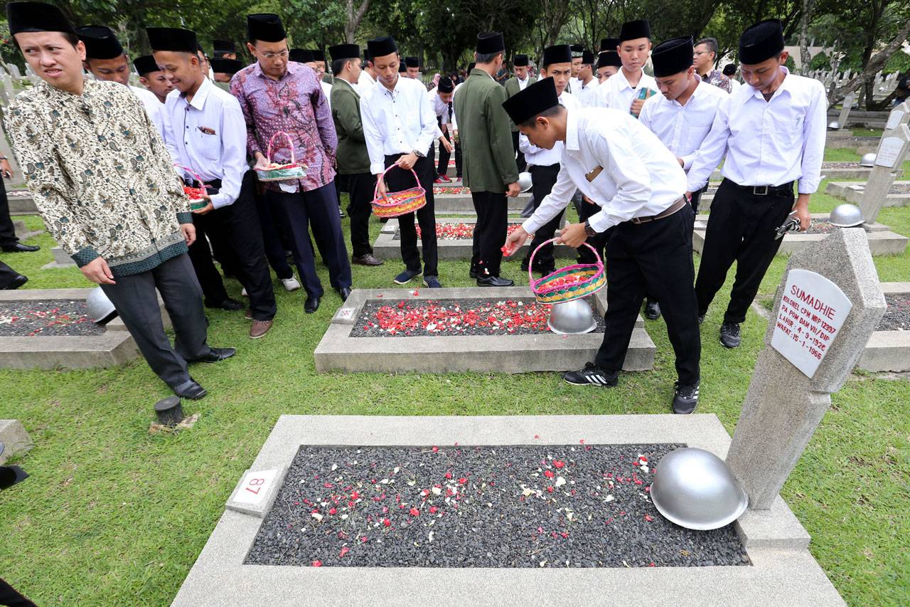 Mensos Bersama 55 Penghafal...