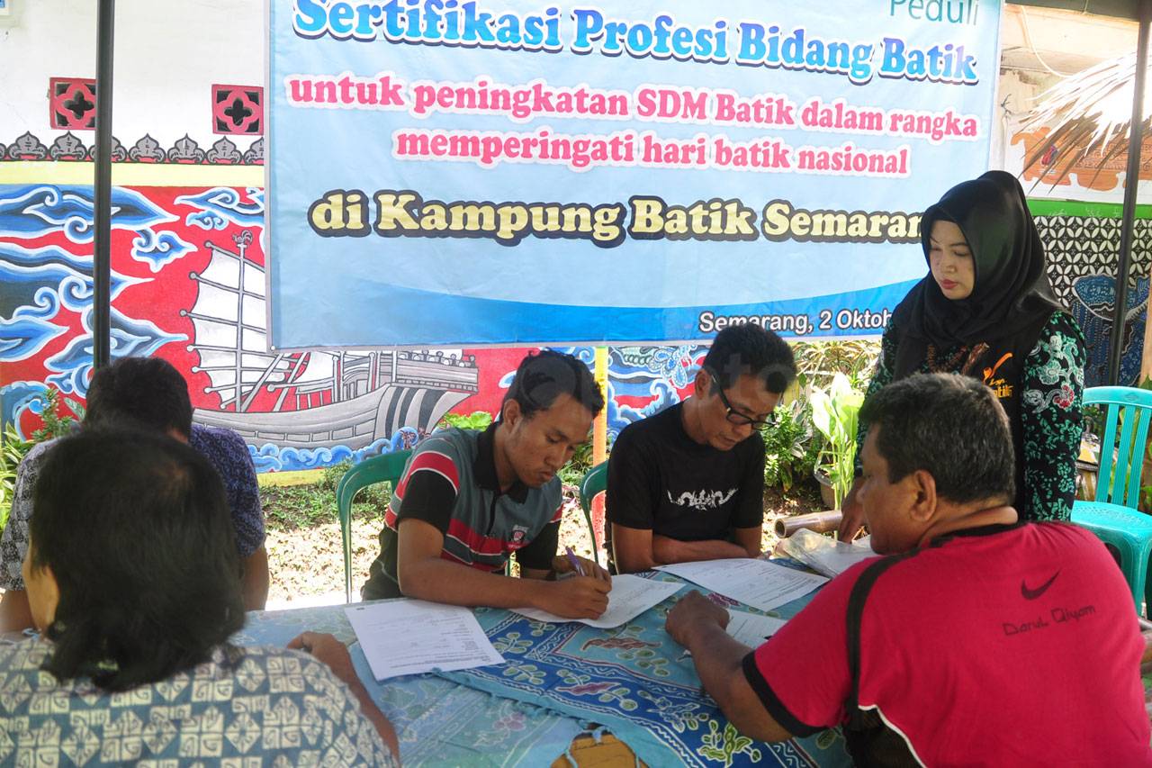 Hari Batik Nasional...
