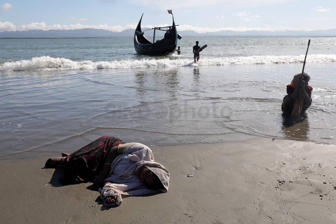 Pengungsi Rohingya Terkapar...